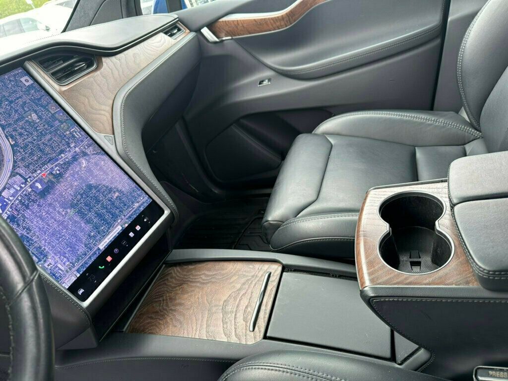 2019 Tesla Model X Long Range AWD - 22409387 - 28