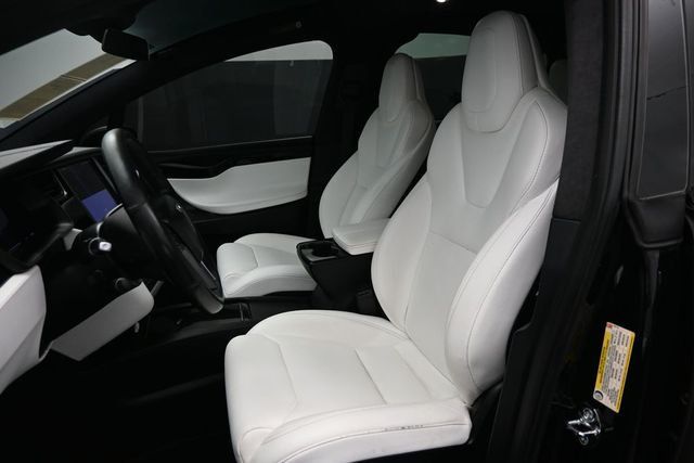 2019 Tesla Model X -'s photo