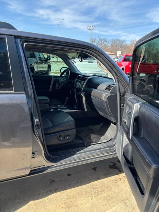 2019 Toyota 4Runner  - 22976562 - 10