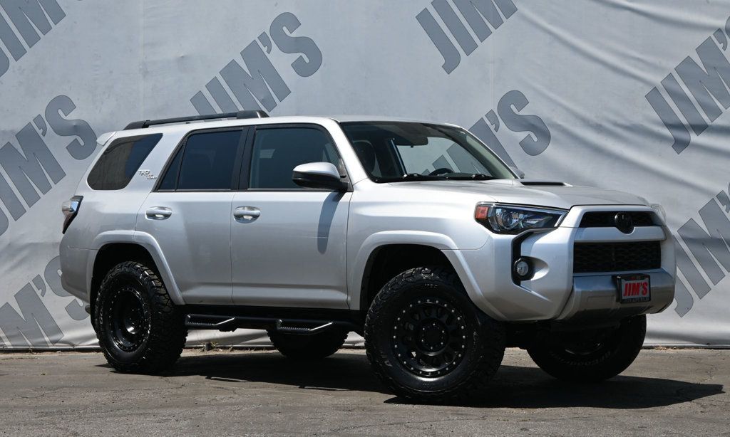 2019 Toyota 4Runner TRD Off-Road photo 3