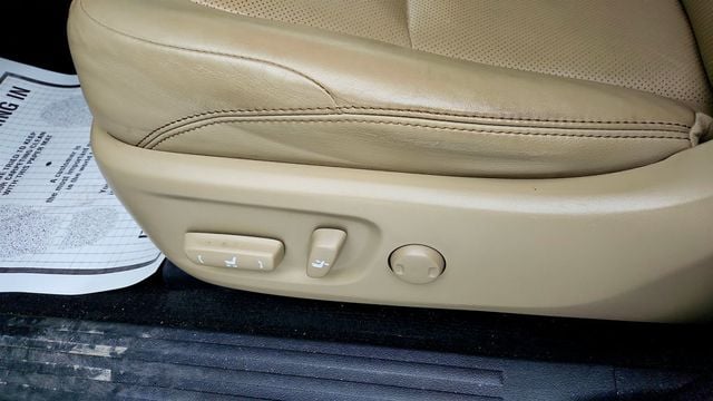 2019 Toyota 4Runner Limited 4WD w/ Leather 3rd Row Seating & Paint Protection Film - 23013533 - 11