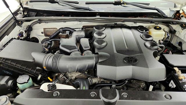 2019 Toyota 4Runner Limited 4WD w/ Leather 3rd Row Seating & Paint Protection Film - 23013533 - 28