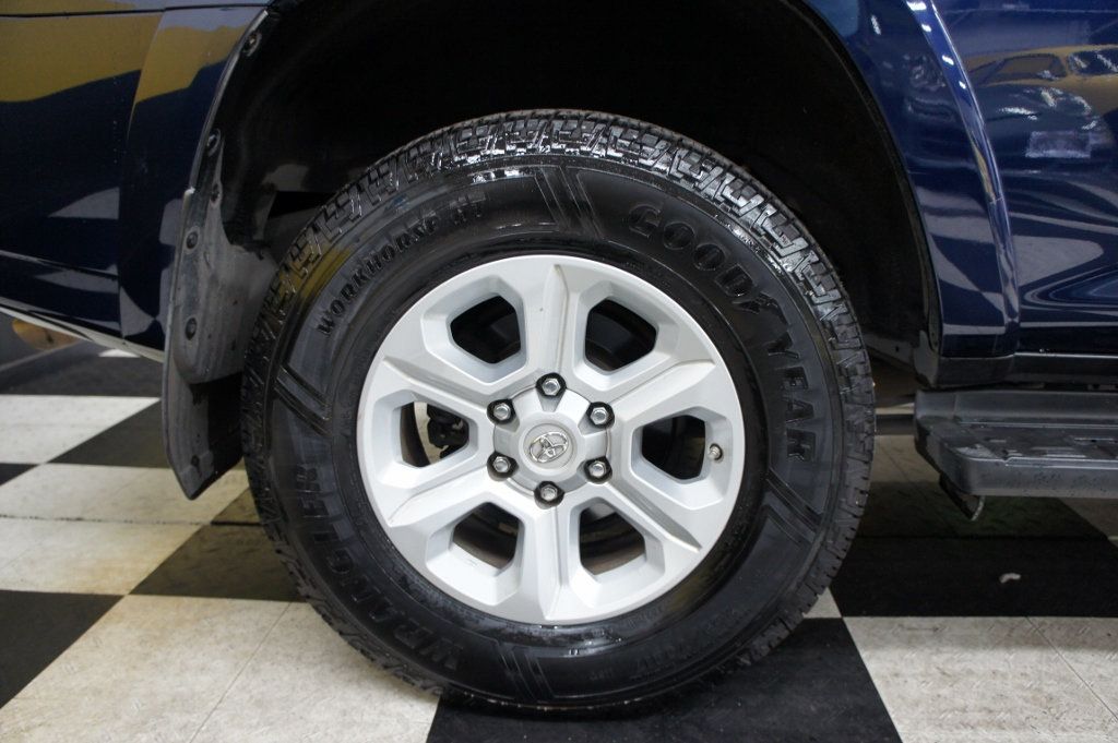 2019 Toyota 4Runner Low Mileage, Dealer Serviced, SR5 4WD, Immaculate - 22982500 - 18