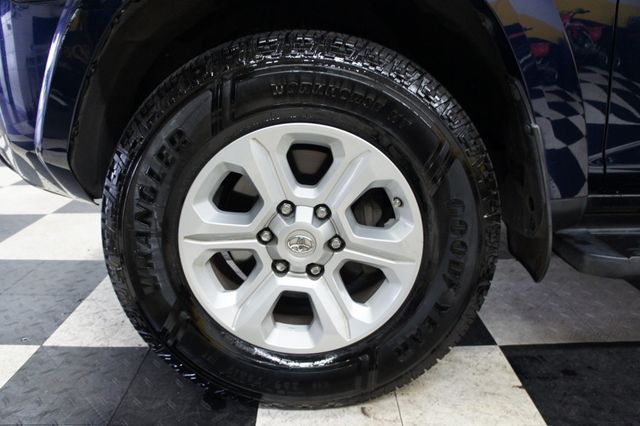 2019 Toyota 4Runner Low Mileage, Dealer Serviced, SR5 4WD, Immaculate - 22982500 - 23