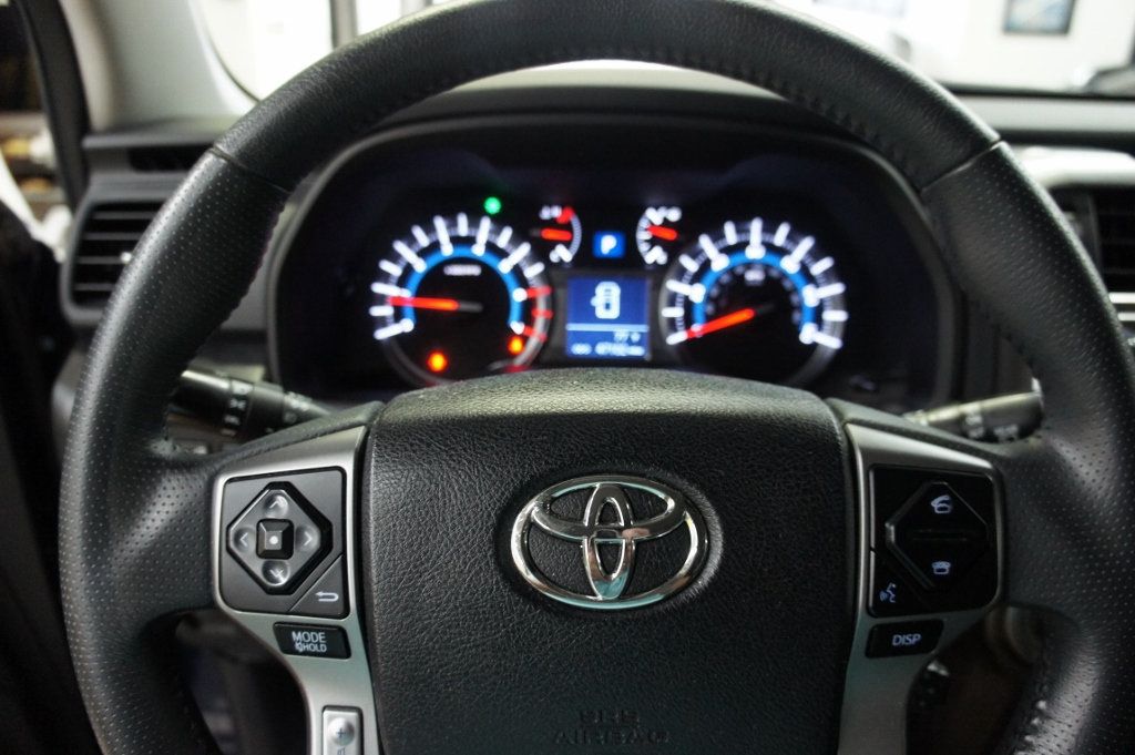 2019 Toyota 4Runner Low Mileage, Dealer Serviced, SR5 4WD, Immaculate - 22982500 - 33