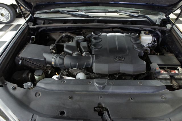 2019 Toyota 4Runner Low Mileage, Dealer Serviced, SR5 4WD, Immaculate - 22982500 - 51