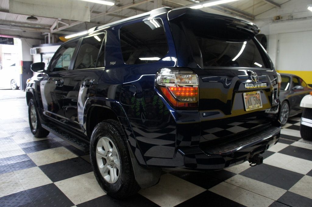 2019 Toyota 4Runner Low Mileage, Dealer Serviced, SR5 4WD, Immaculate - 22982500 - 5