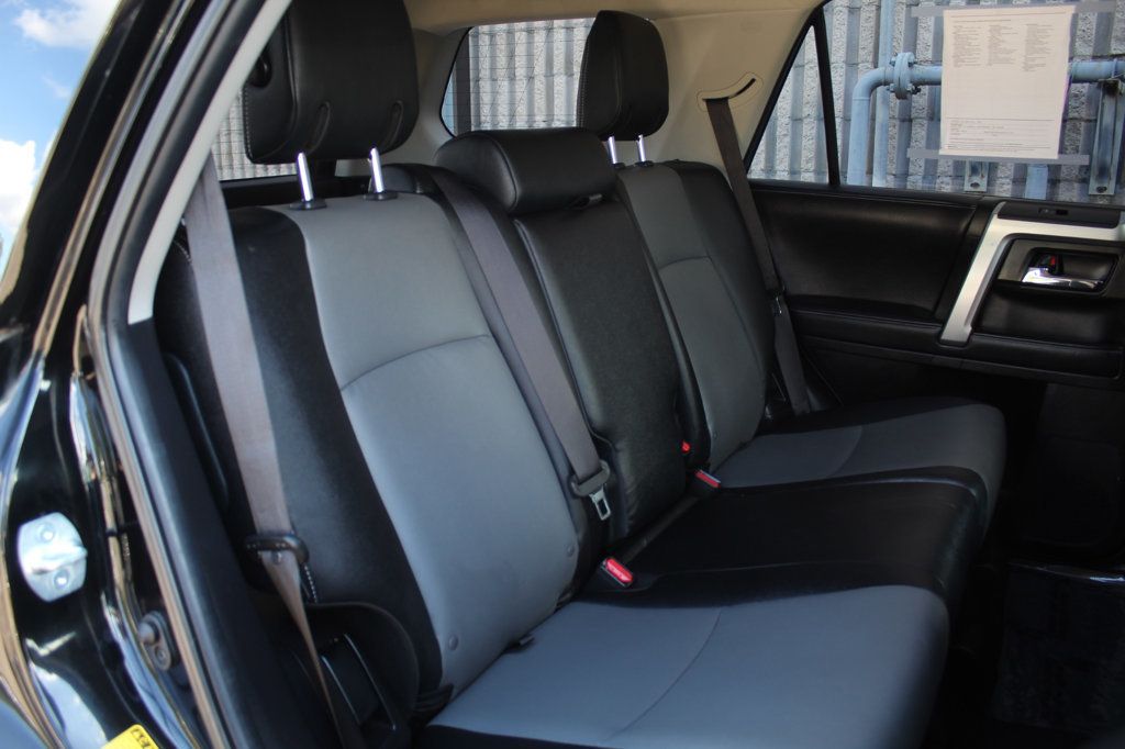 2019 Toyota 4Runner SR5 Premium photo 9