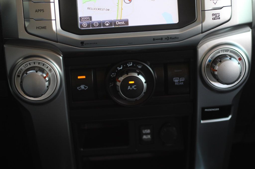 2019 Toyota 4Runner SR5 Premium photo 13
