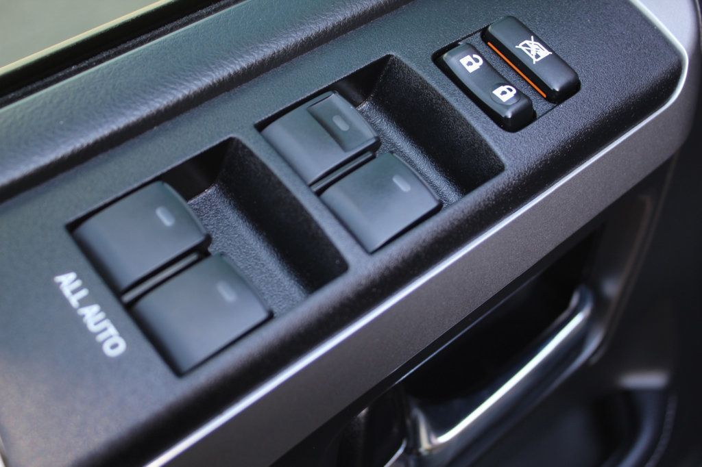 2019 Toyota 4Runner SR5 Premium photo 18