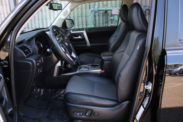 2019 Toyota 4Runner ONE OWNER SR5 PREMIUM LEATHER MOONROOF, NAVIGATION NEW TIRES - 22900778 - 20