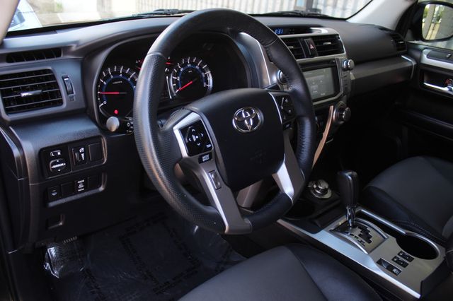 2019 Toyota 4Runner ONE OWNER SR5 PREMIUM LEATHER MOONROOF, NAVIGATION NEW TIRES - 22900778 - 22