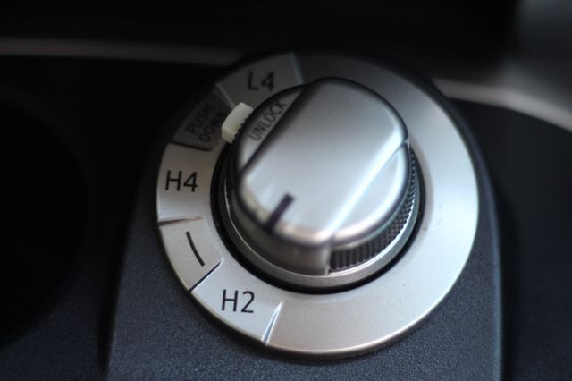 2019 Toyota 4Runner ONE OWNER SR5 PREMIUM LEATHER MOONROOF, NAVIGATION NEW TIRES - 22900778 - 28