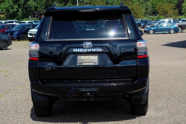 2019 Toyota 4Runner ONE OWNER SR5 PREMIUM LEATHER MOONROOF, NAVIGATION NEW TIRES - 22900778 - 4