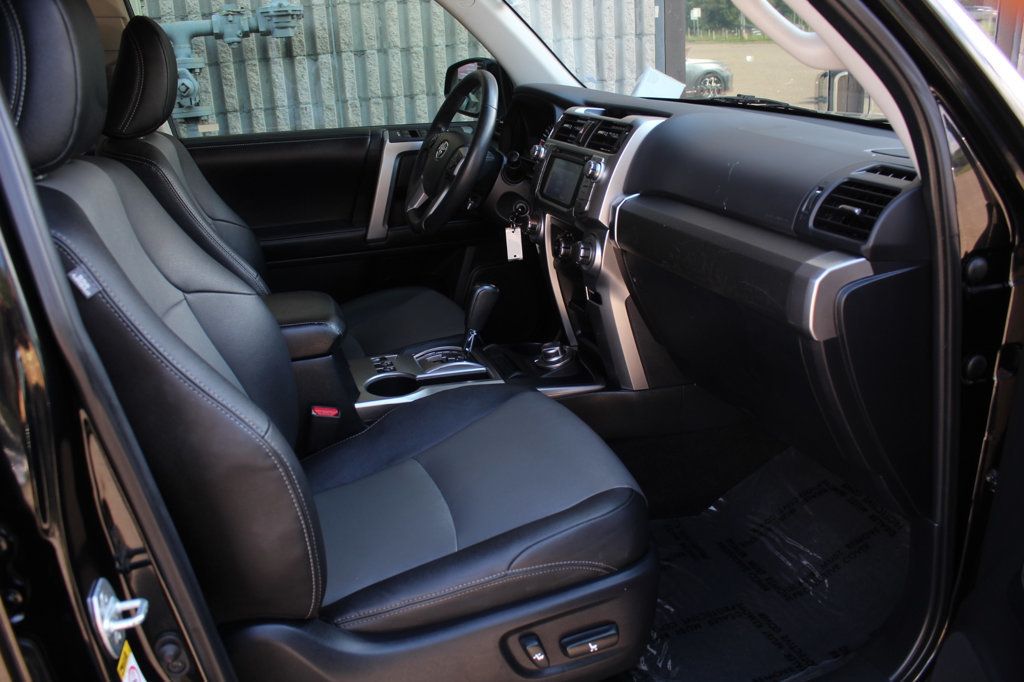 2019 Toyota 4Runner SR5 Premium photo 6