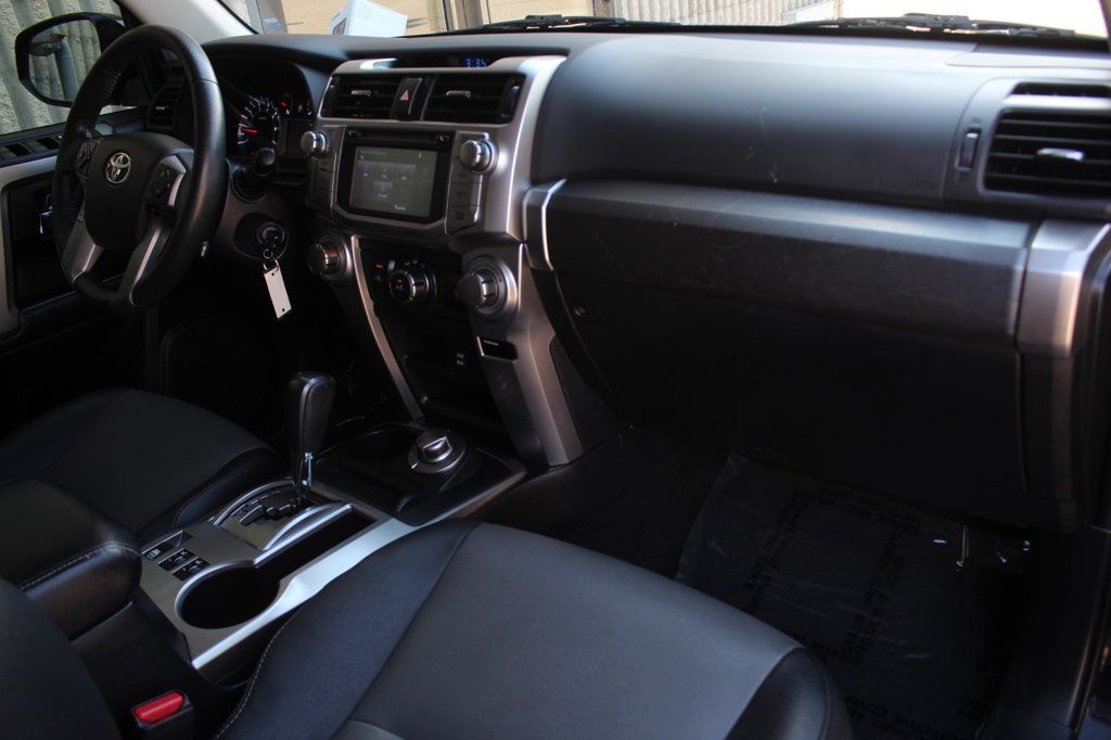 2019 Toyota 4Runner SR5 Premium photo 7