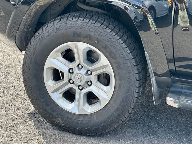 2019 Toyota 4Runner SR5 4WD - 22779547 - 10