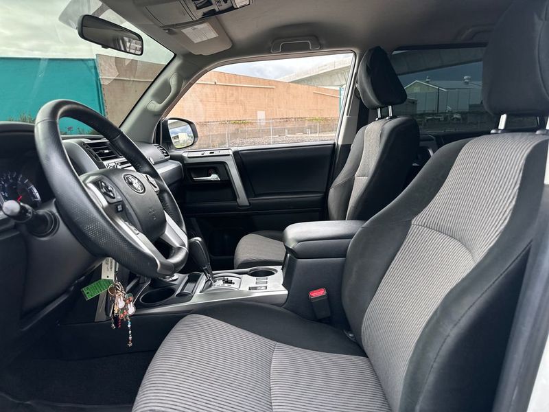 2019 Toyota 4Runner SR5 4WD - 22980787 - 11