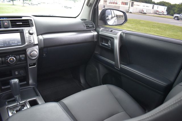 2019 Toyota 4Runner SR5 Premium 2WD - 22869652 - 37