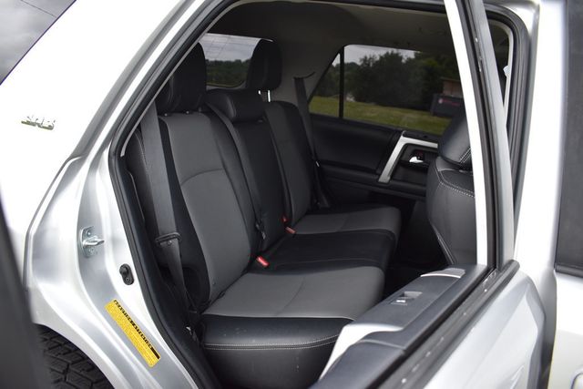 2019 Toyota 4Runner SR5 Premium 2WD - 22869652 - 4