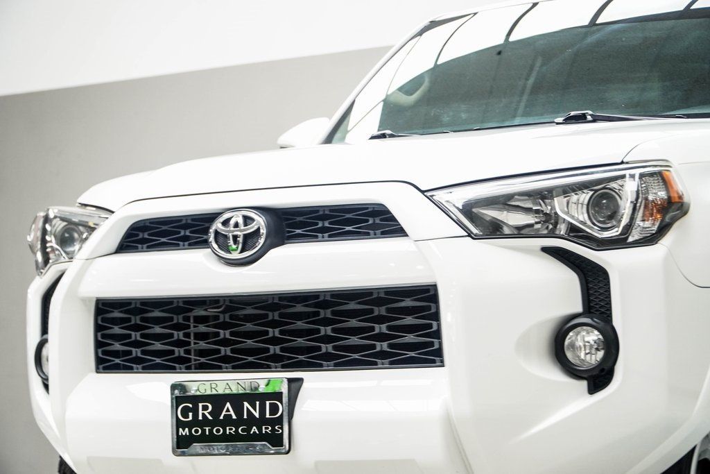 2019 Toyota 4Runner SR5 Premium 2WD photo 2