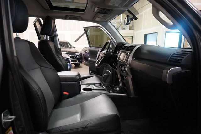2019 Toyota 4Runner SR5 Premium 4WD - 23058589 - 9