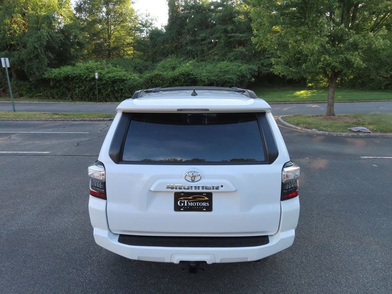 2019 Toyota 4Runner SR5 Premium 4WD photo 6