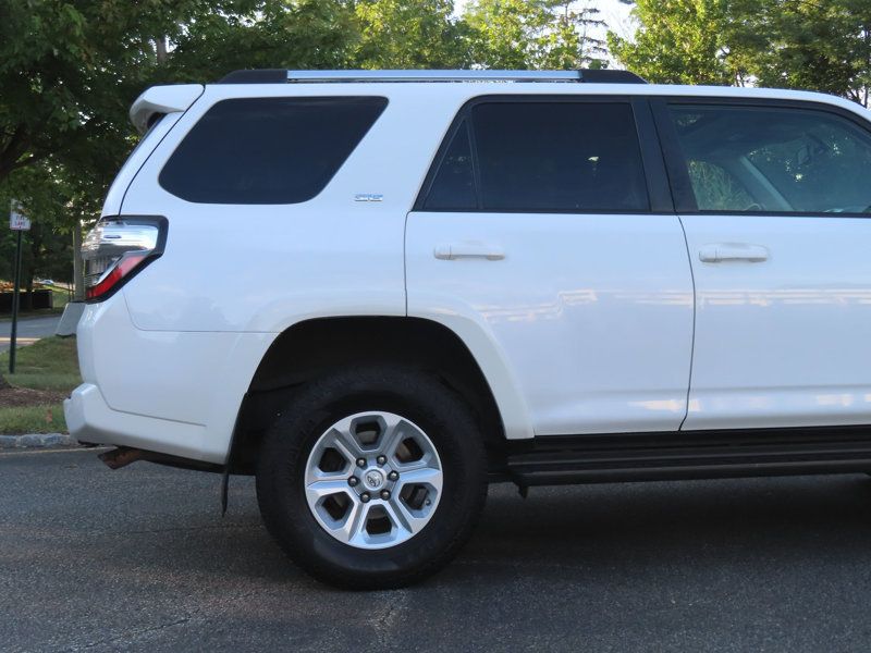 2019 Toyota 4Runner SR5 Premium 4WD photo 9
