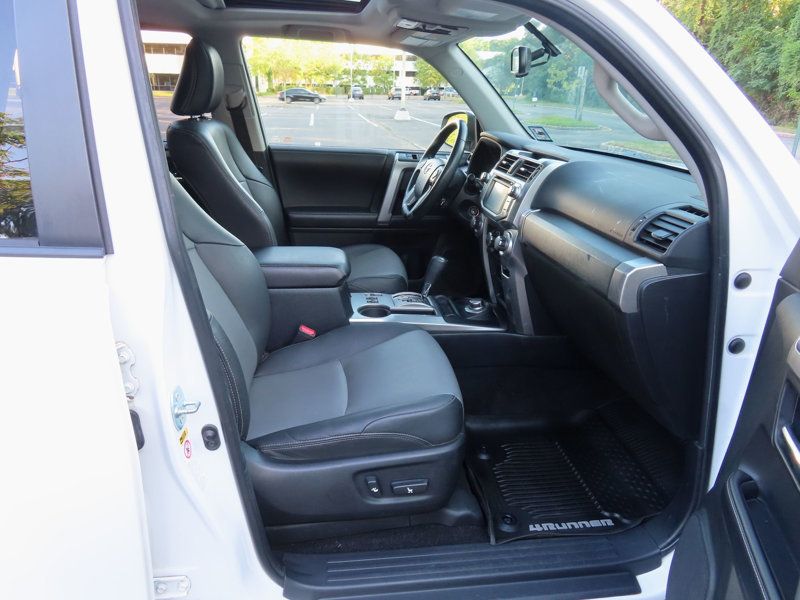2019 Toyota 4Runner SR5 Premium 4WD photo 16