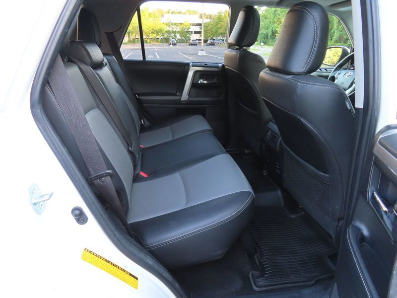 2019 Toyota 4Runner SR5 Premium 4WD photo 19