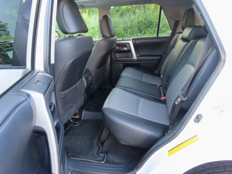 2019 Toyota 4Runner SR5 Premium 4WD photo 22