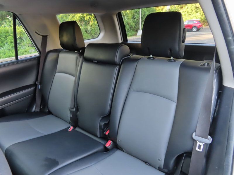 2019 Toyota 4Runner SR5 Premium 4WD photo 23