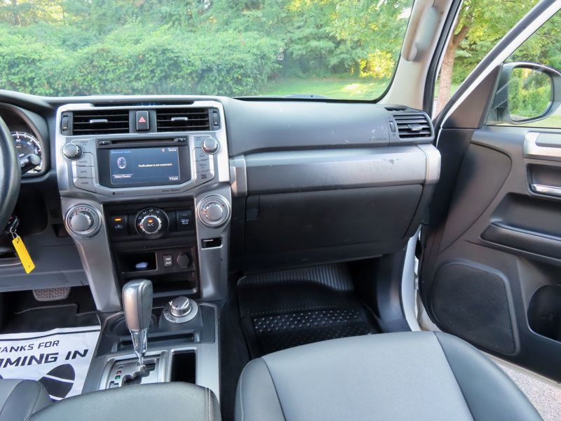2019 Toyota 4Runner SR5 Premium 4WD photo 25