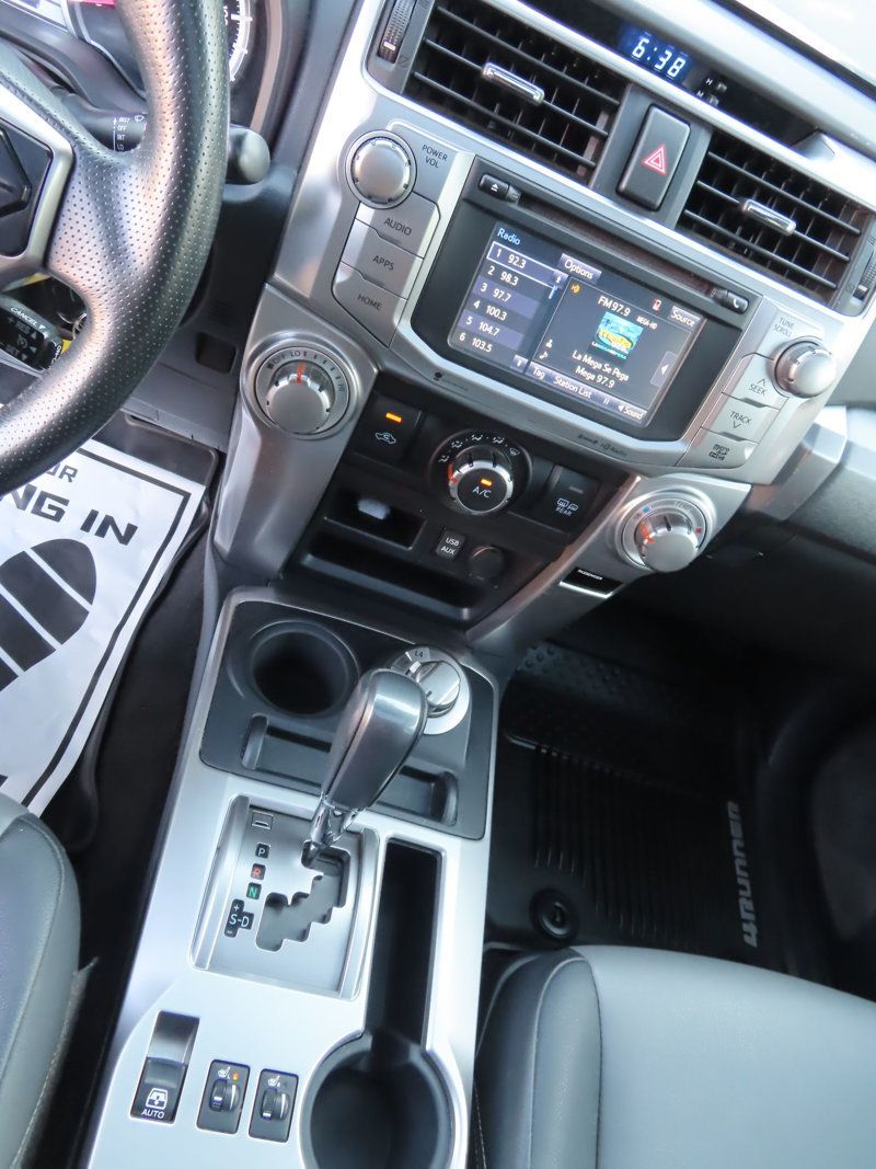 2019 Toyota 4Runner SR5 Premium 4WD photo 28