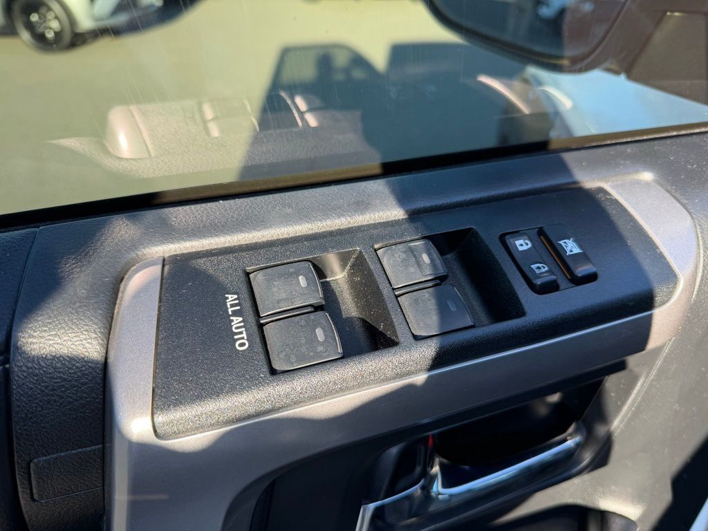 2019 Toyota 4Runner SR5 Premium 4WD - 23005737 - 12