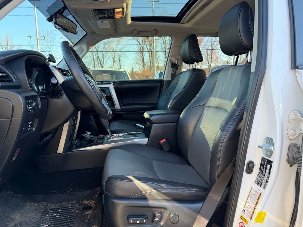 2019 Toyota 4Runner SR5 Premium 4WD - 23005737 - 15