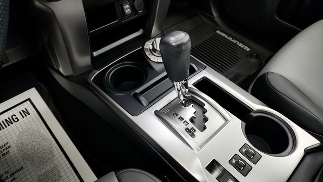 2019 Toyota 4Runner SR5 Premium 4WD - 22950740 - 16