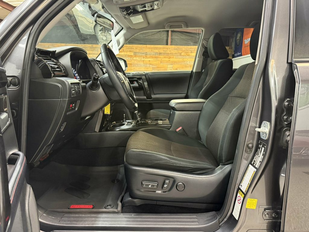 2019 Toyota 4Runner TRD Off- Road/King Off Road Lift/Crawl Control/Rear Camera - 23084892 - 25