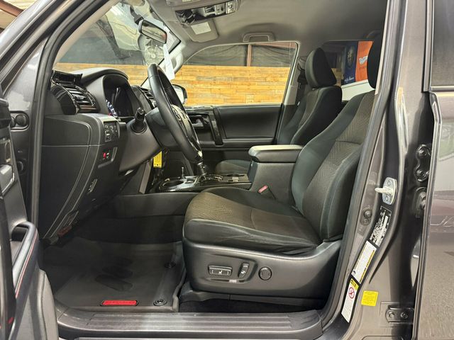 2019 Toyota 4Runner TRD Off- Road/King Off Road Lift/Crawl Control/Rear Camera - 23084892 - 25