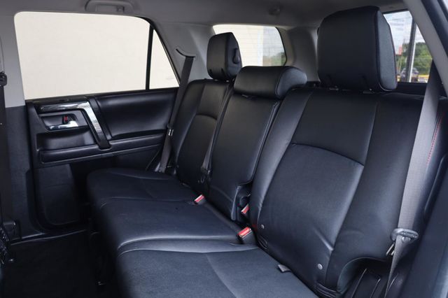 2019 Toyota 4Runner TRD Offroad Premium - 23043811 - 17