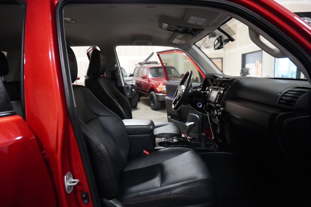 2019 Toyota 4Runner TRD Premium 4WD photo 2