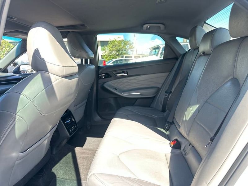 2019 Toyota Avalon XLE XSE Touring Limited photo 17