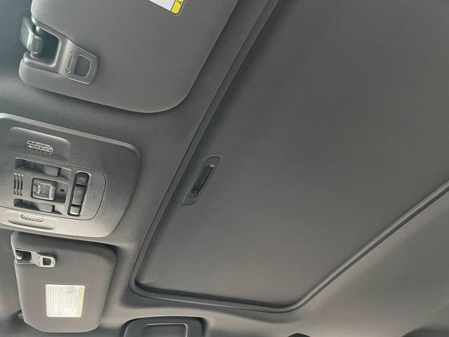 2019 Toyota Avalon XLE - 22962959 - 30