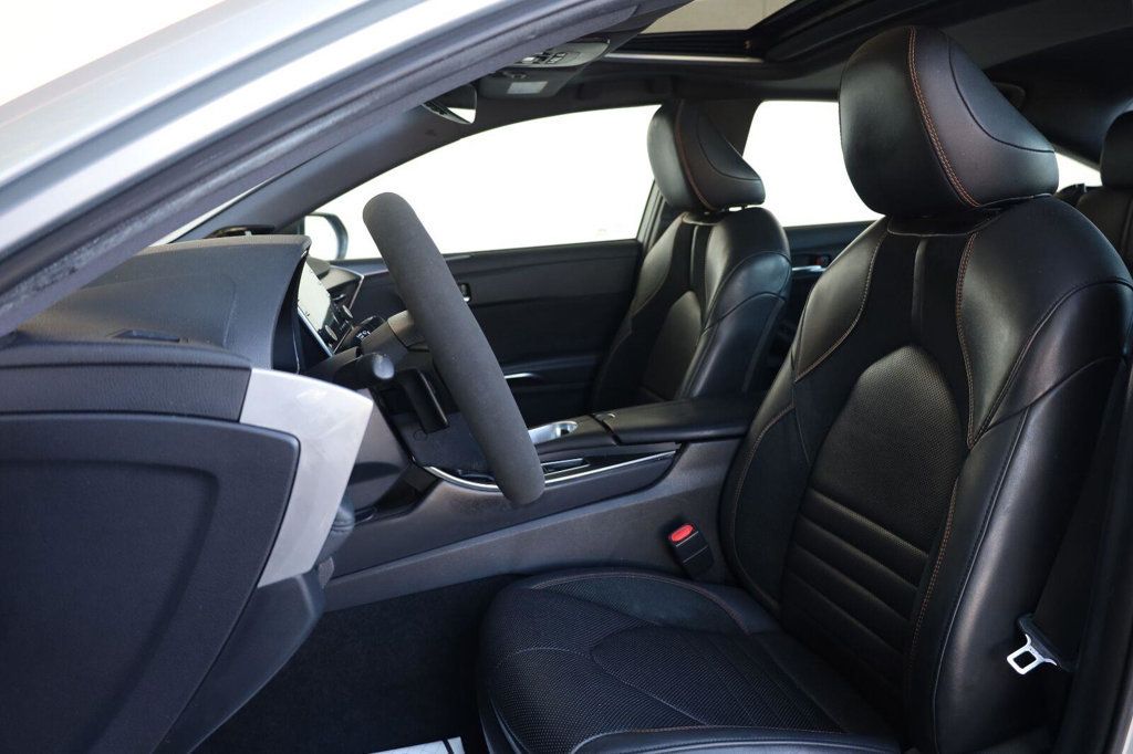 Toyota Avalon photo 18