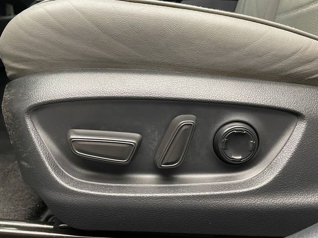 2019 Toyota Avalon Hybrid Limited - 22966854 - 11