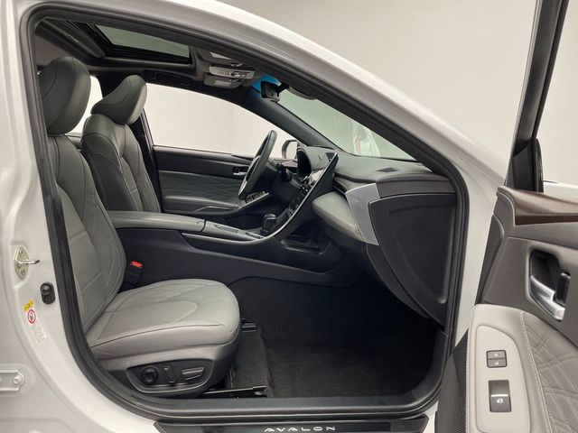 2019 Toyota Avalon Hybrid Limited - 22966854 - 14