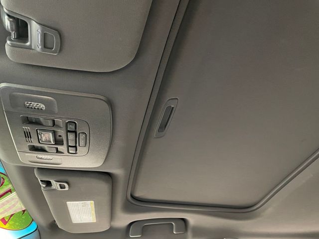 2019 Toyota Avalon Hybrid Limited - 22966854 - 28