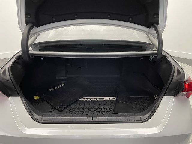 2019 Toyota Avalon Hybrid Limited - 22966854 - 36