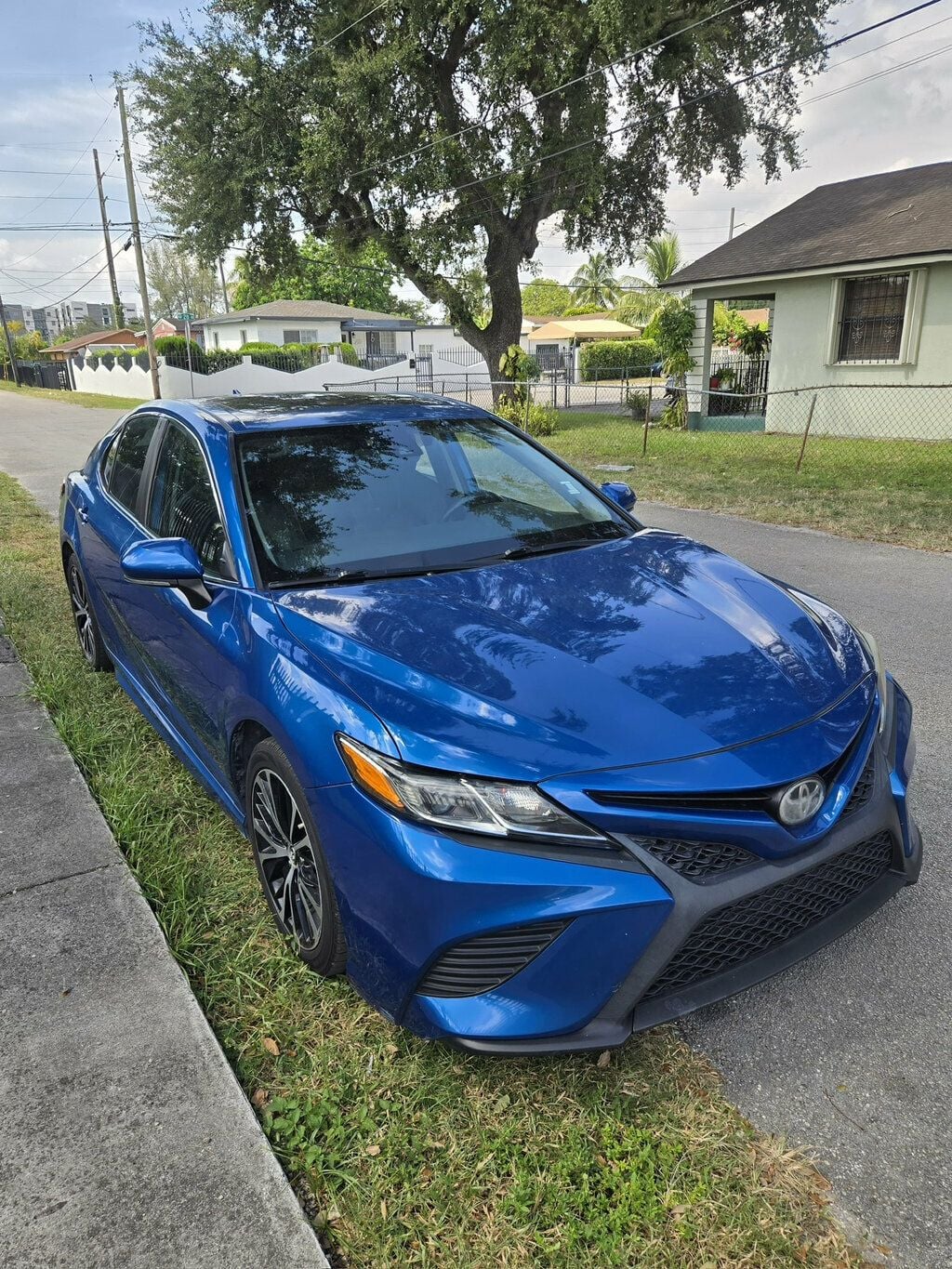 2019 Toyota Camry  - 23070187 - 1