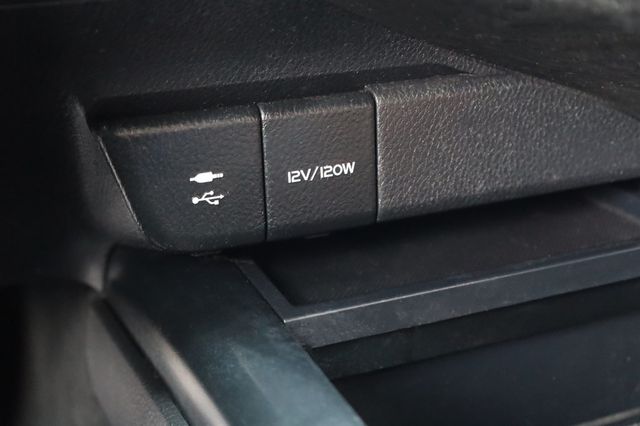 2019 Toyota Camry  - 22969338 - 33